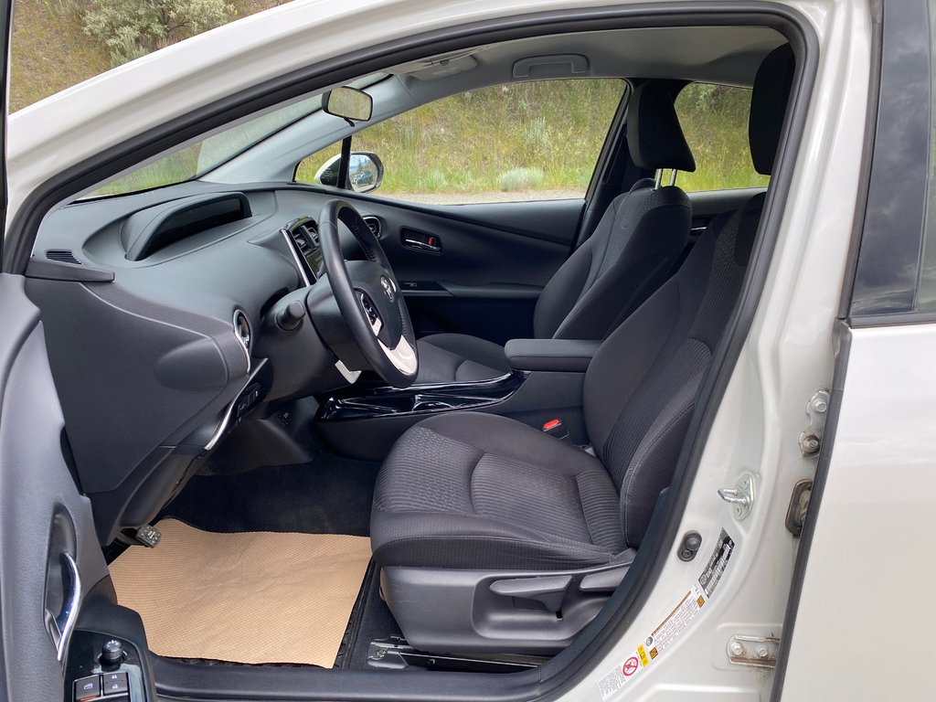 2018 Toyota Prius Prime in Kamloops, British Columbia - 13 - w1024h768px