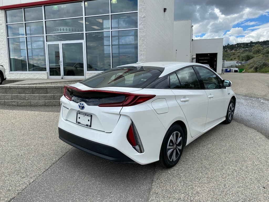 2018 Toyota Prius Prime in Kamloops, British Columbia - 3 - w1024h768px