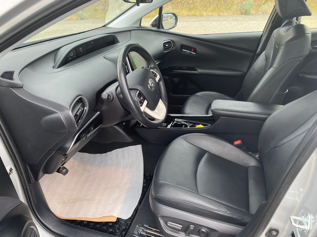 2019 Toyota PRIUS PRIME Upgrade in Kamloops, British Columbia - 9 - w1024h768px