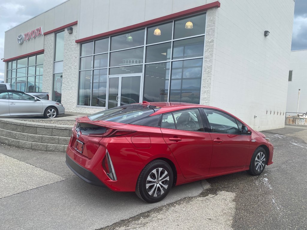 2020 Toyota PRIUS PRIME Technology in Kamloops, British Columbia - 3 - w1024h768px