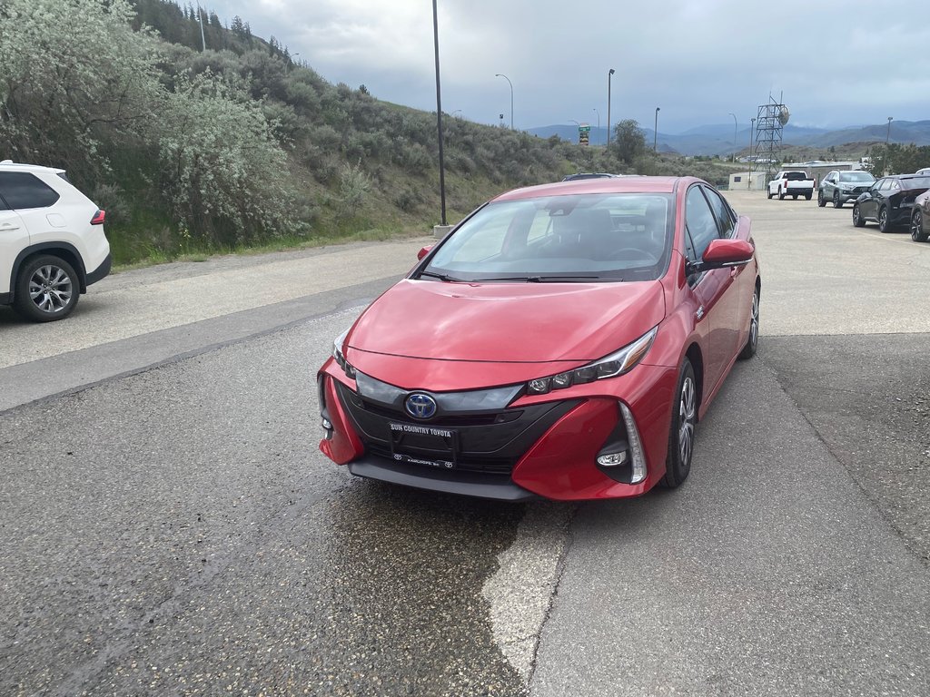 2020 Toyota PRIUS PRIME Technology in Kamloops, British Columbia - 6 - w1024h768px