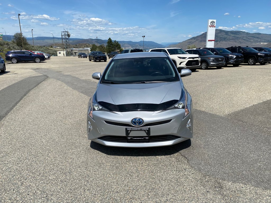 2018 Toyota Prius Touring in Kamloops, British Columbia - 8 - w1024h768px