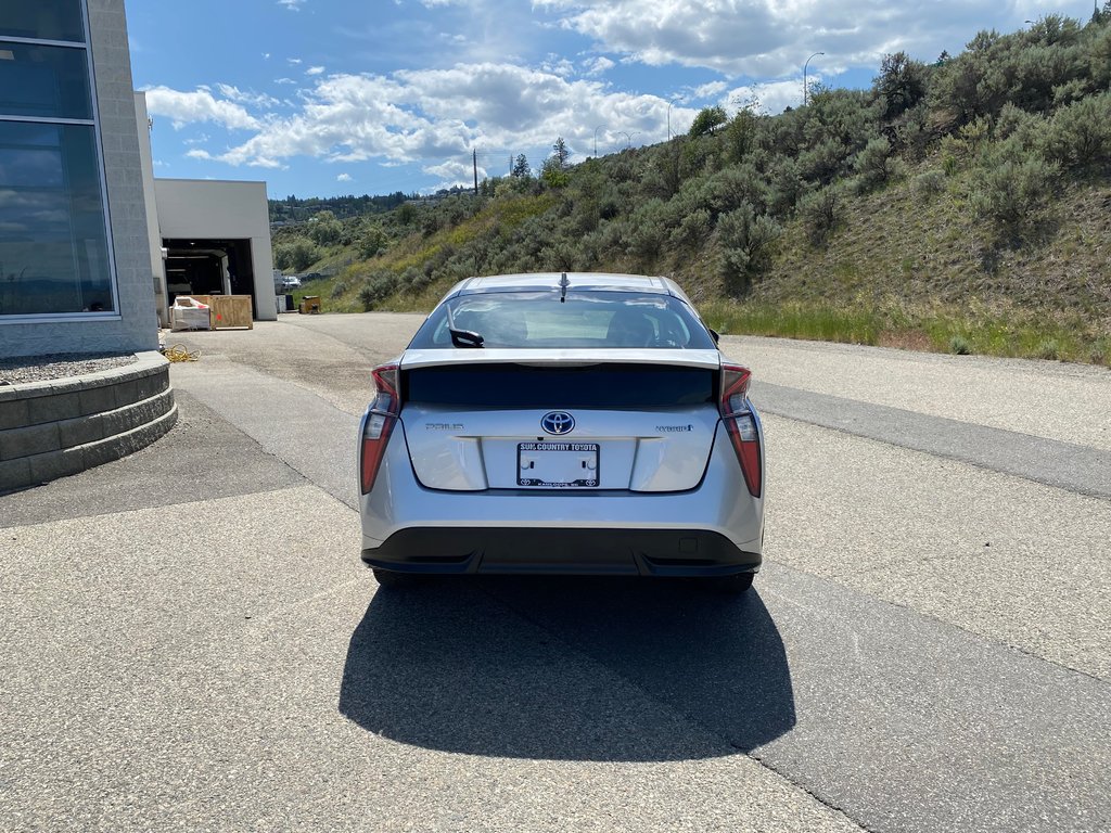 2018 Toyota Prius Touring in Kamloops, British Columbia - 4 - w1024h768px