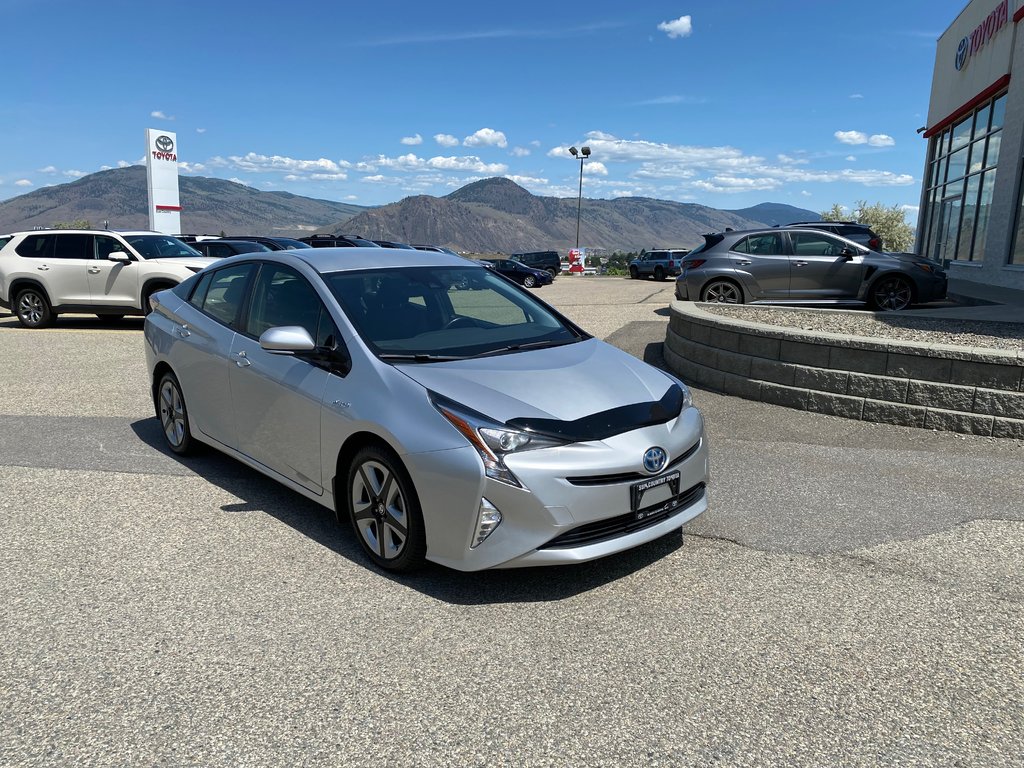 2018 Toyota Prius Touring in Kamloops, British Columbia - 1 - w1024h768px