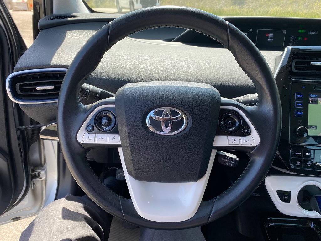 2018 Toyota Prius Touring in Kamloops, British Columbia - 13 - w1024h768px