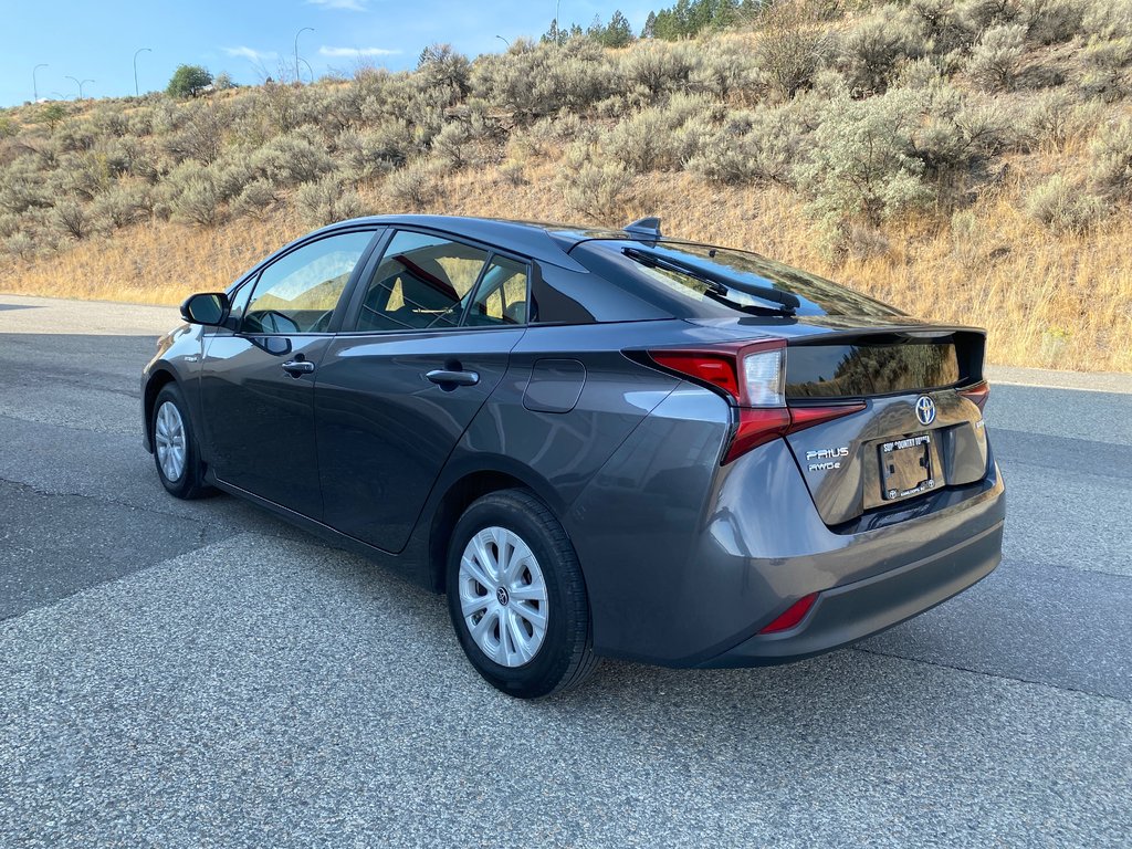 2019 Toyota Prius in Kamloops, British Columbia - 7 - w1024h768px