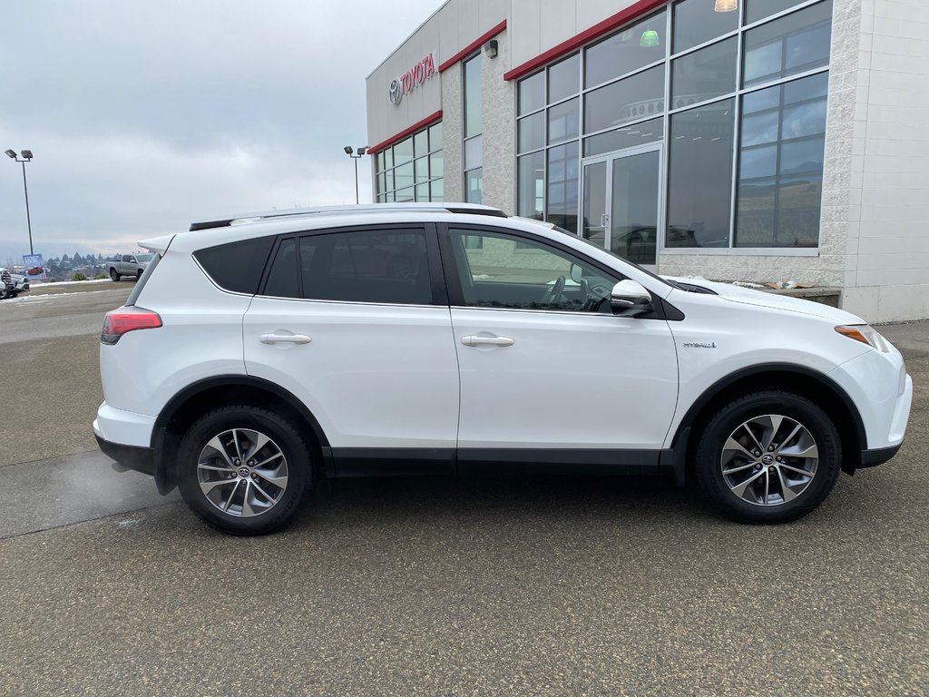 2016 Toyota RAV4 Hybrid XLE in Kamloops, British Columbia - 2 - w1024h768px