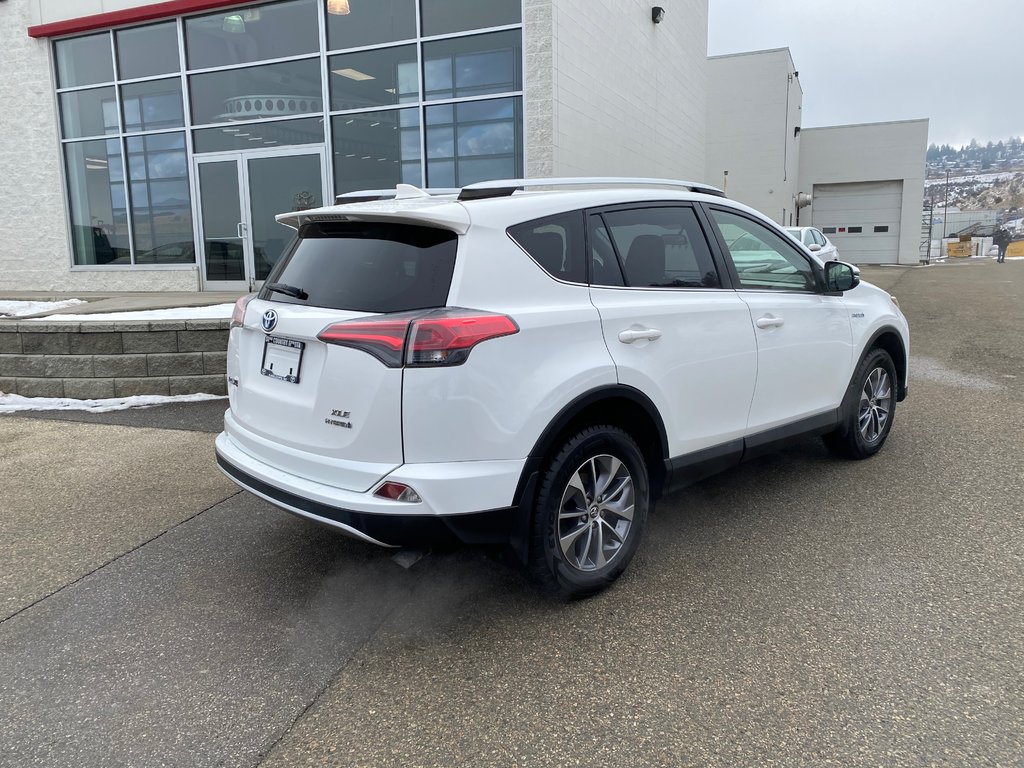 2016 Toyota RAV4 Hybrid XLE in Kamloops, British Columbia - 3 - w1024h768px