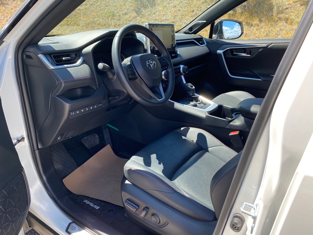 2022 Toyota RAV4 Prime XSE Technology Package in Kamloops, British Columbia - 13 - w1024h768px