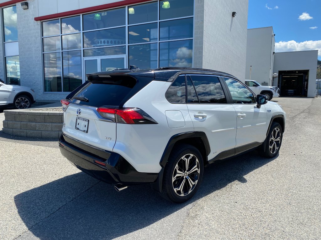 2022 Toyota RAV4 Prime XSE Technology Package in Kamloops, British Columbia - 2 - w1024h768px