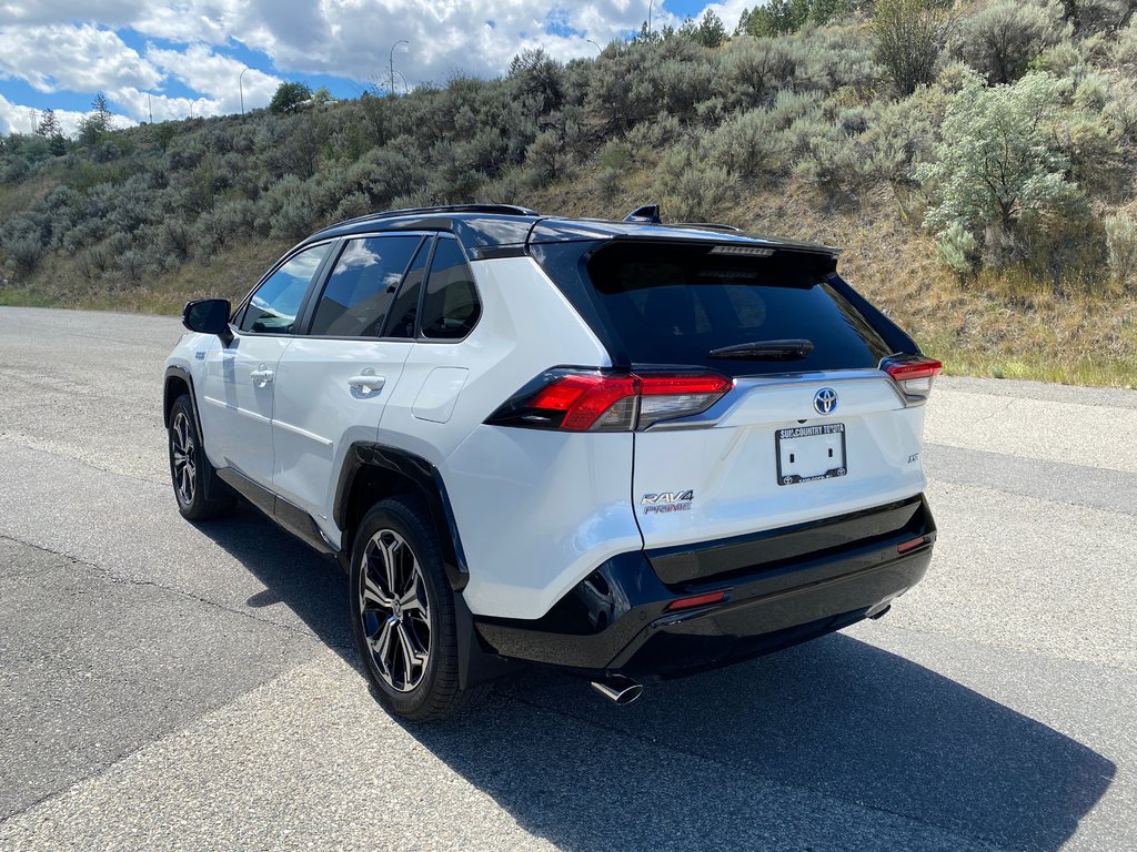 2022 Toyota RAV4 Prime XSE Technology Package in Kamloops, British Columbia - 4 - w1024h768px
