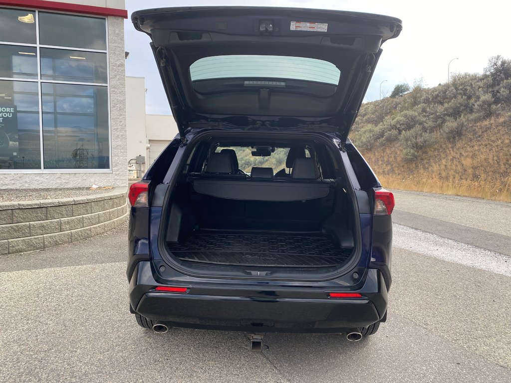 2022 Toyota RAV4 Prime XSE in Kamloops, British Columbia - 6 - w1024h768px