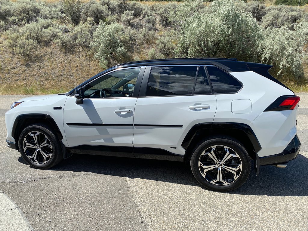 2023 Toyota RAV4 Prime XSE AWD in Kamloops, British Columbia - 6 - w1024h768px