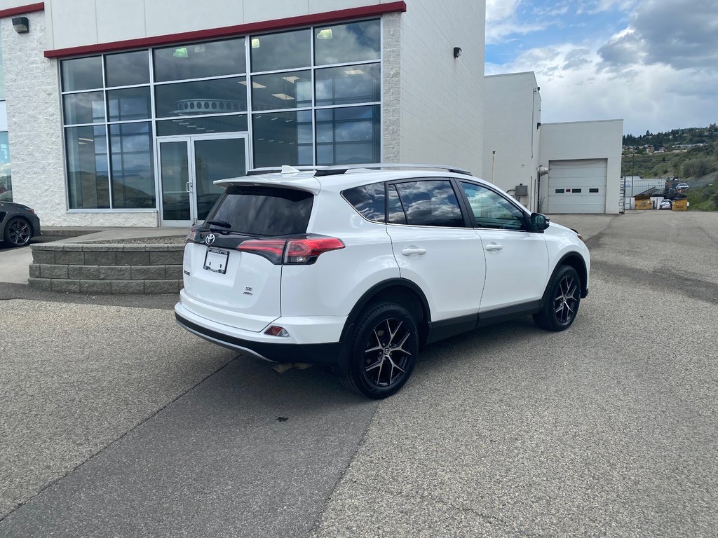 2017 Toyota RAV4 SE AWD in Kamloops, British Columbia - 3 - w1024h768px