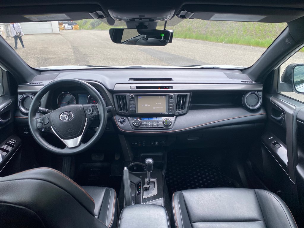 2017 Toyota RAV4 SE AWD in Kamloops, British Columbia - 11 - w1024h768px