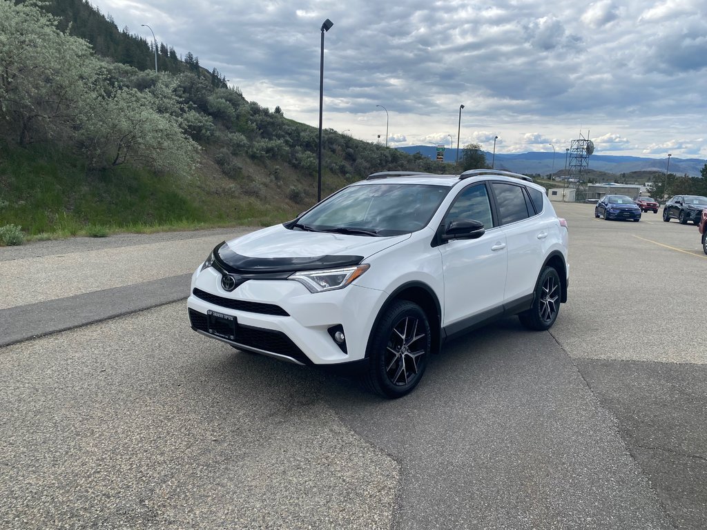 2017 Toyota RAV4 SE AWD in Kamloops, British Columbia - 7 - w1024h768px
