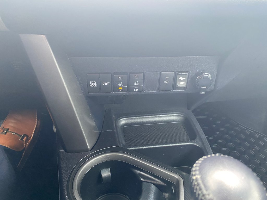 2017 Toyota RAV4 SE AWD in Kamloops, British Columbia - 18 - w1024h768px