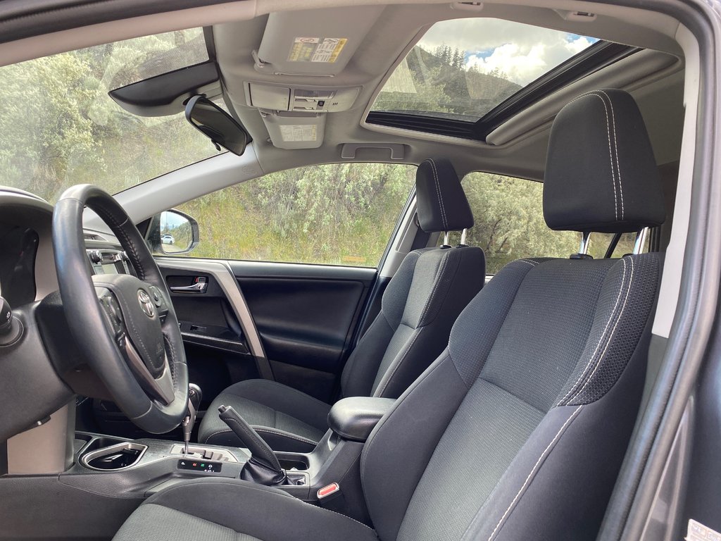 2018 Toyota RAV4 TRAIL in Kamloops, British Columbia - 15 - w1024h768px