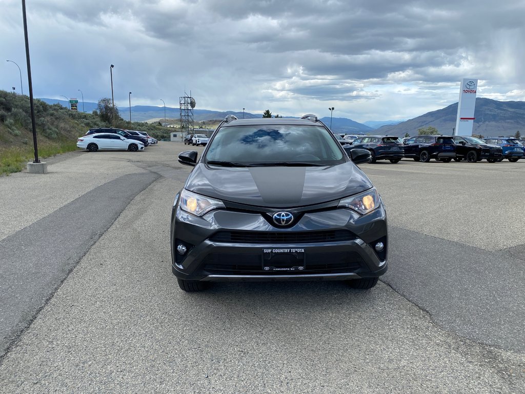 2018 Toyota RAV4 TRAIL in Kamloops, British Columbia - 8 - w1024h768px