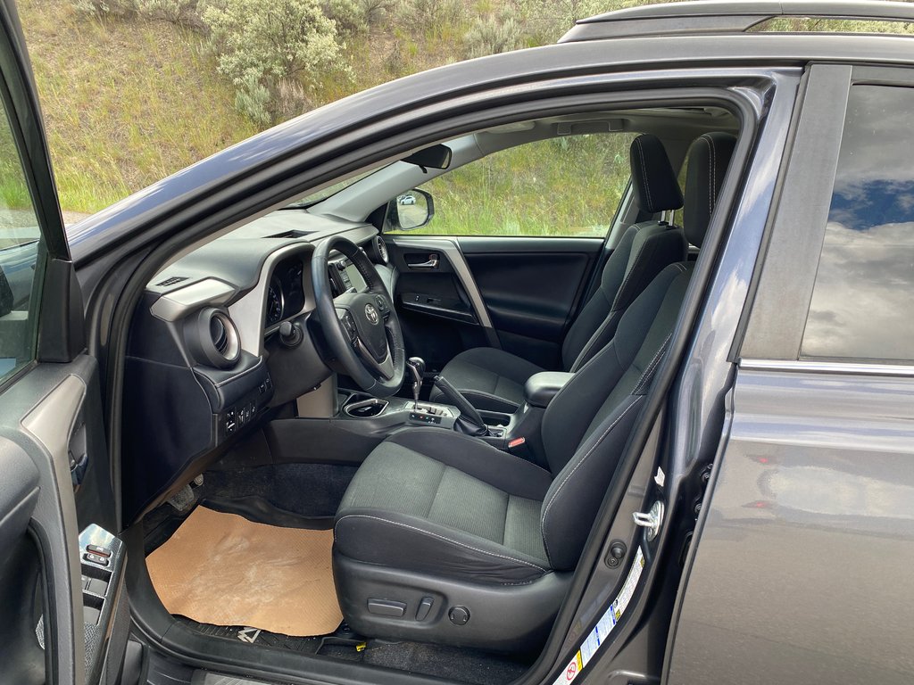 2018 Toyota RAV4 TRAIL in Kamloops, British Columbia - 13 - w1024h768px