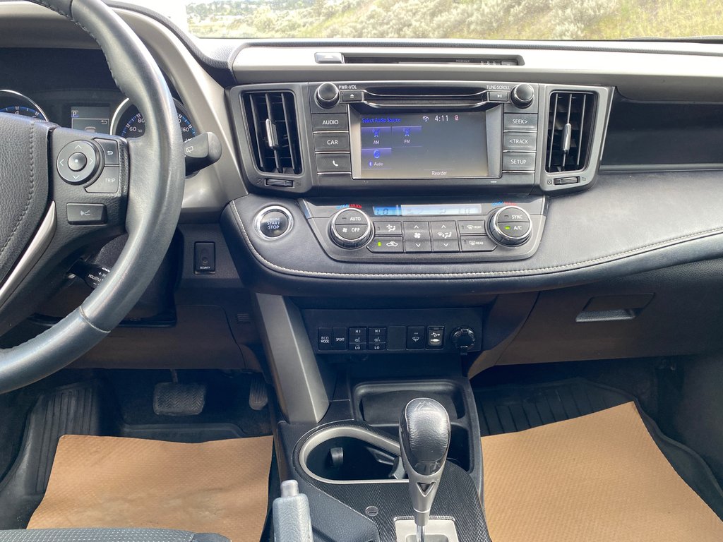2018 Toyota RAV4 TRAIL in Kamloops, British Columbia - 12 - w1024h768px