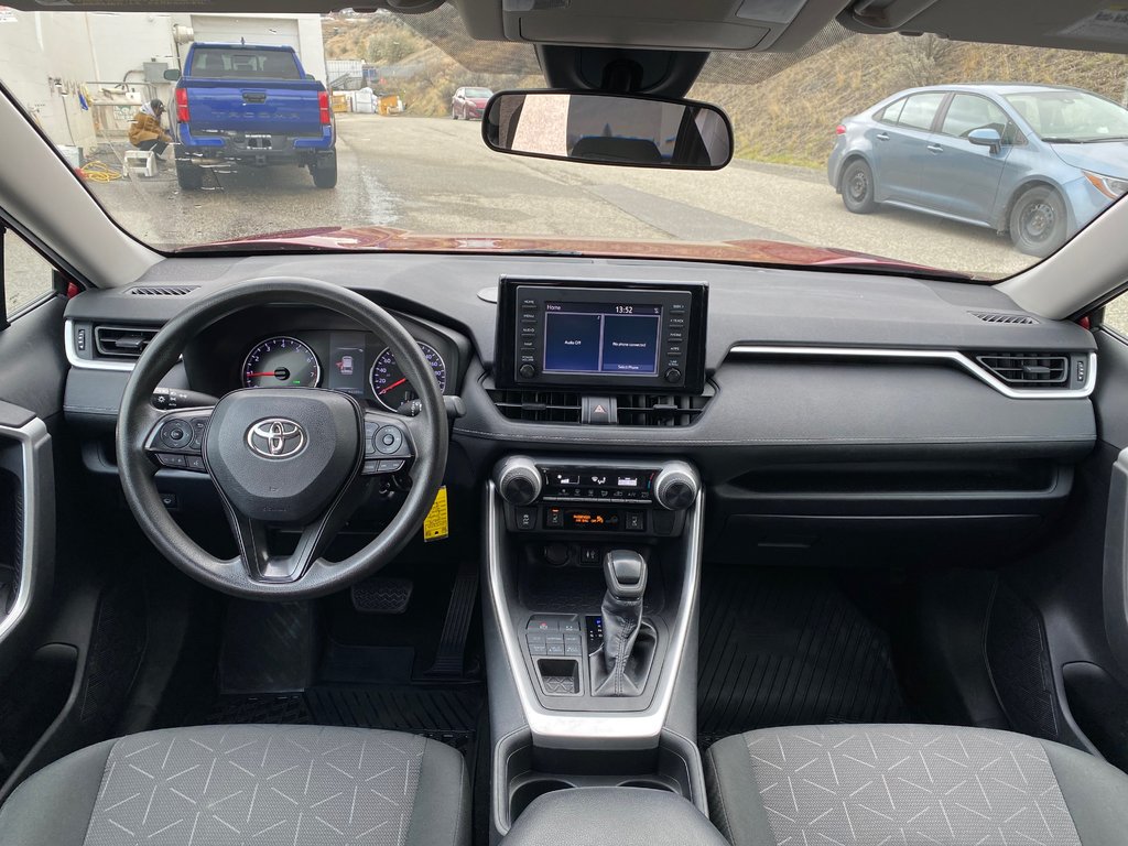 2019 Toyota RAV4 LE in Kamloops, British Columbia - 11 - w1024h768px