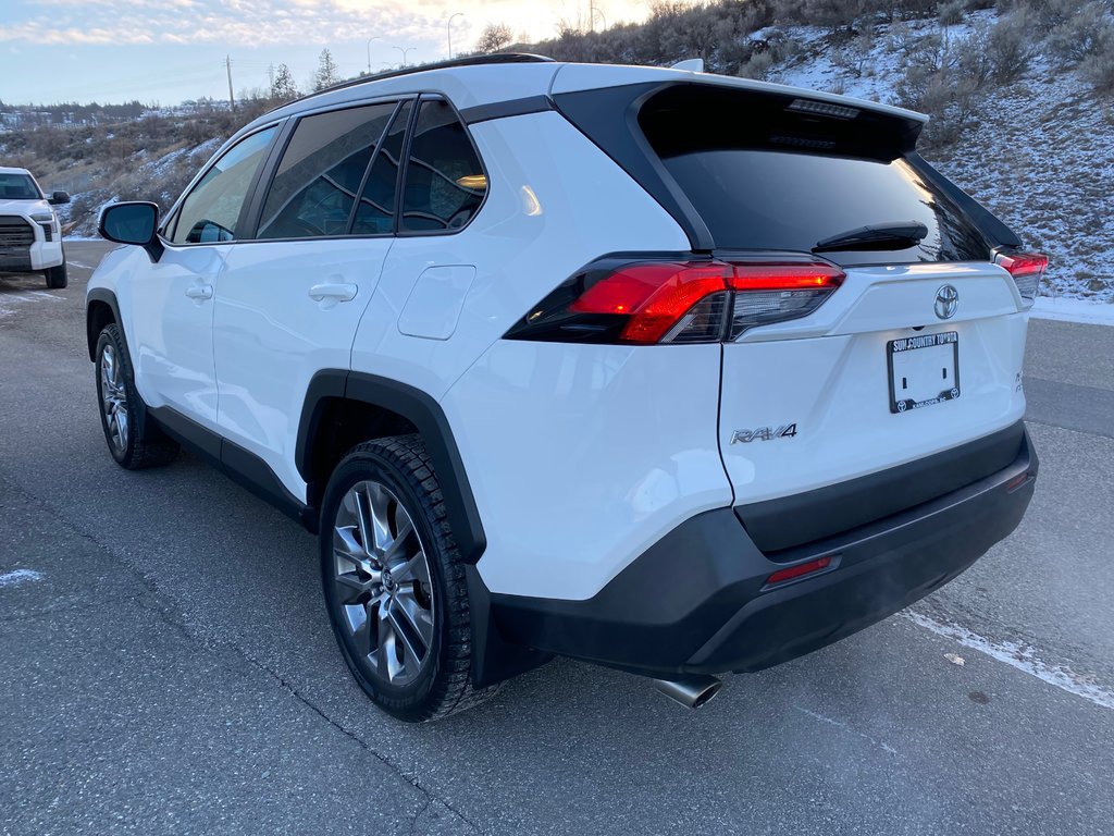 2020 Toyota RAV4 XLE Premium in Kamloops, British Columbia - 7 - w1024h768px