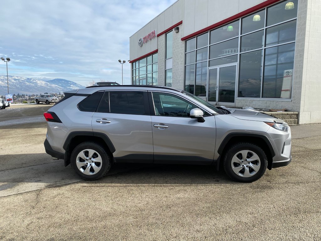 2020 Toyota RAV4 LE in Kamloops, British Columbia - 2 - w1024h768px