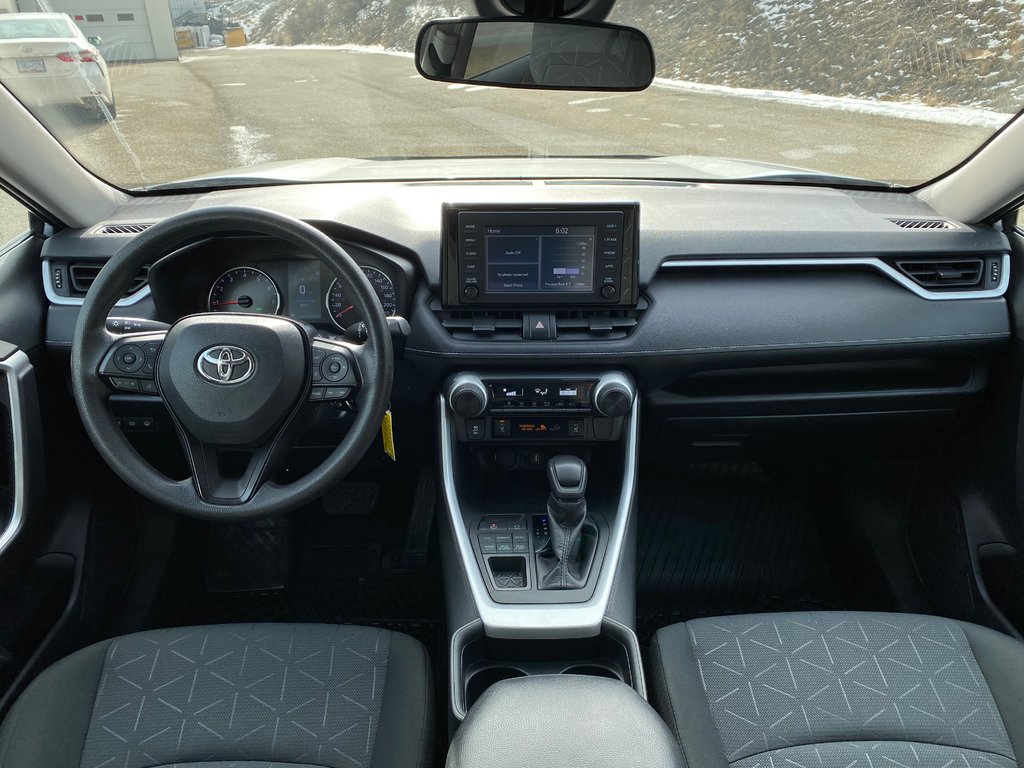 2020 Toyota RAV4 LE in Kamloops, British Columbia - 12 - w1024h768px