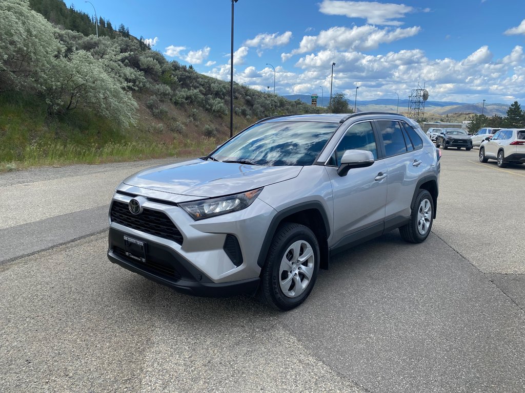 2020 Toyota RAV4 LE in Kamloops, British Columbia - 6 - w1024h768px