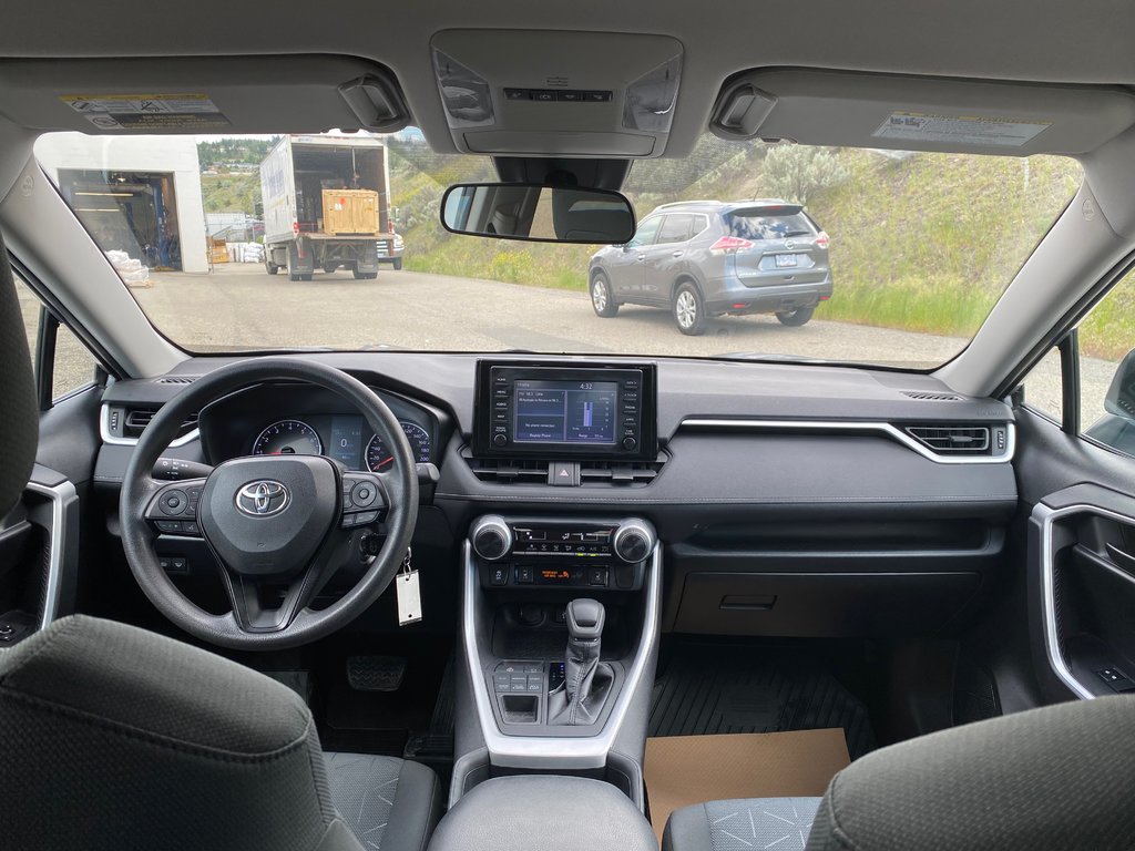 2020 Toyota RAV4 LE in Kamloops, British Columbia - 11 - w1024h768px