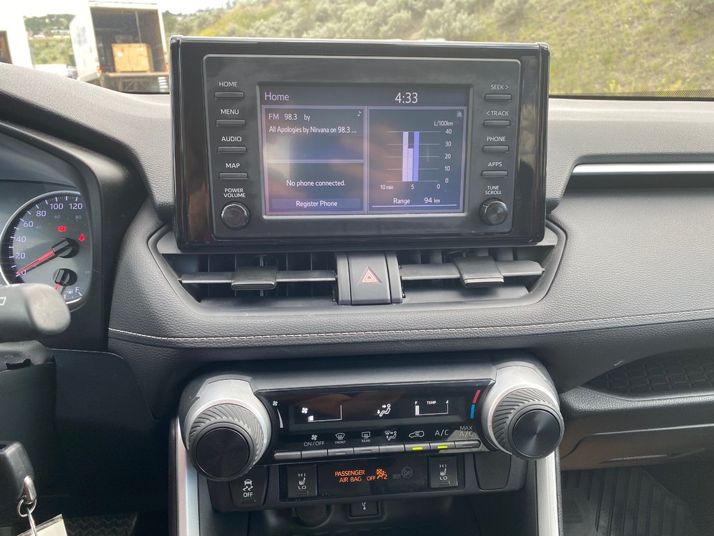 2020 Toyota RAV4 LE in Kamloops, British Columbia - 13 - w1024h768px