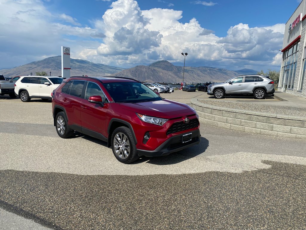 2020 Toyota RAV4 XLE Premium in Kamloops, British Columbia - 1 - w1024h768px