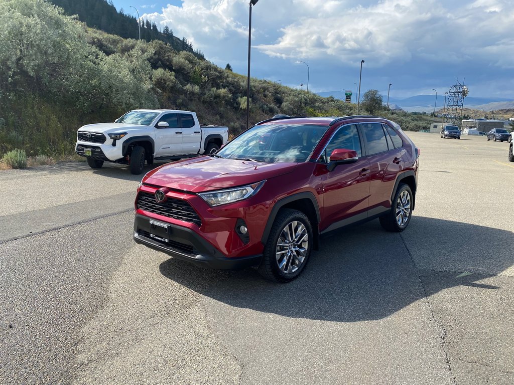 2020 Toyota RAV4 XLE Premium in Kamloops, British Columbia - 7 - w1024h768px