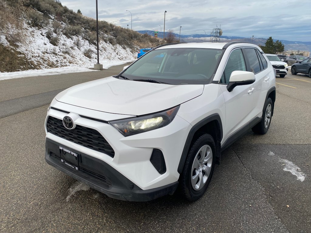 2020 Toyota RAV4 LE in Kamloops, British Columbia - 5 - w1024h768px