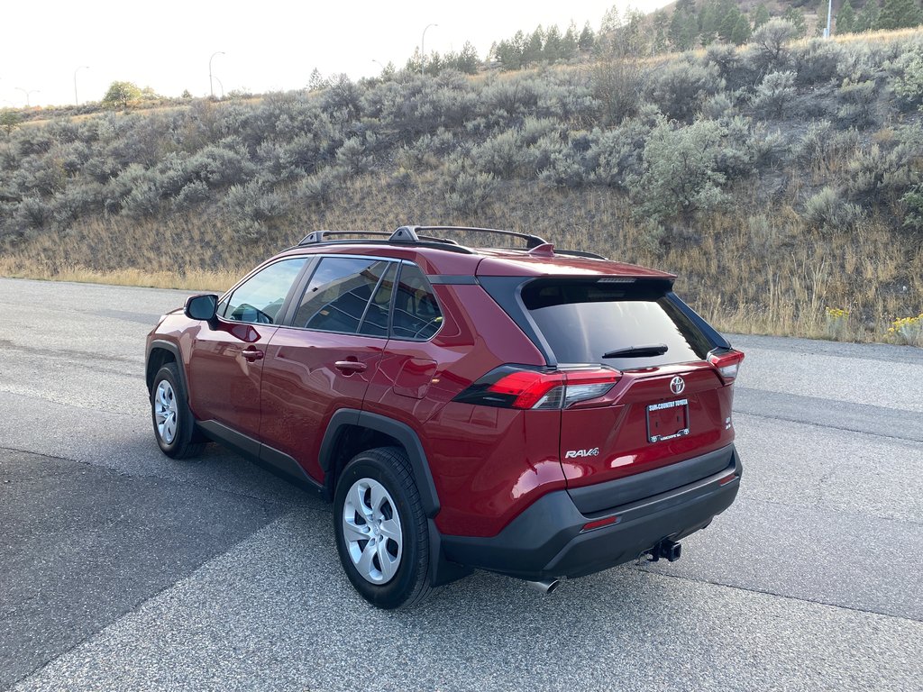 2020 Toyota RAV4 LE in Kamloops, British Columbia - 5 - w1024h768px