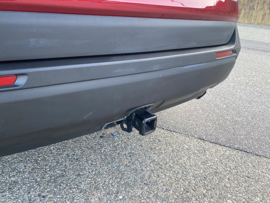 2020 Toyota RAV4 LE in Kamloops, British Columbia - 10 - w1024h768px