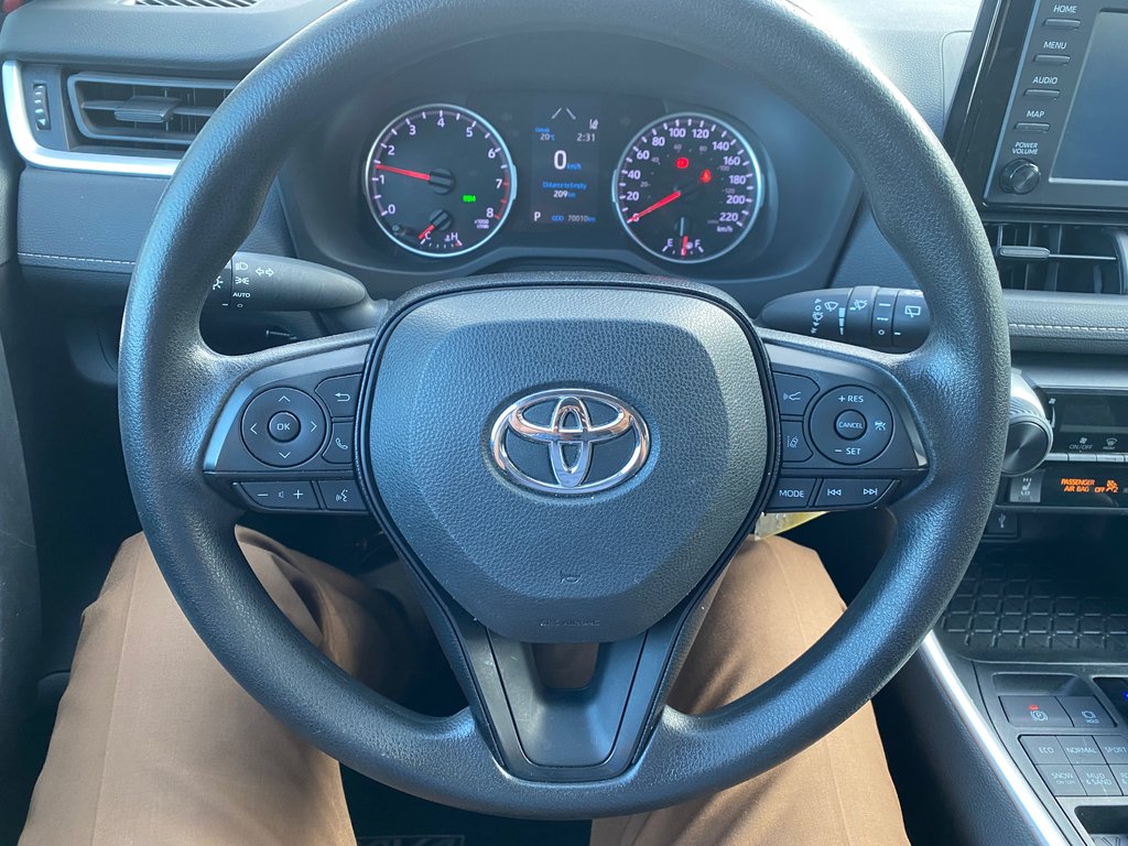 2020 Toyota RAV4 LE in Kamloops, British Columbia - 16 - w1024h768px