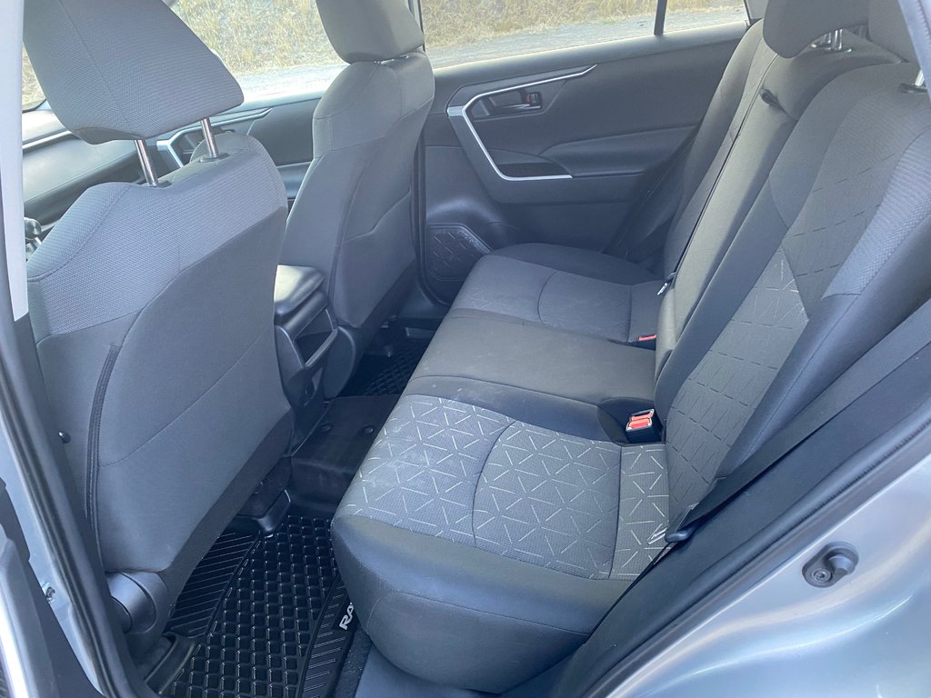 2021 Toyota RAV4 LE in Kamloops, British Columbia - 6 - w1024h768px