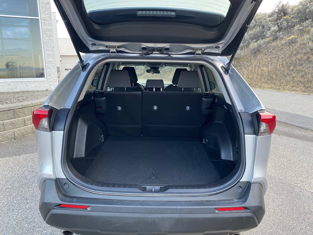 2021 Toyota RAV4 LE in Kamloops, British Columbia - 3 - w1024h768px