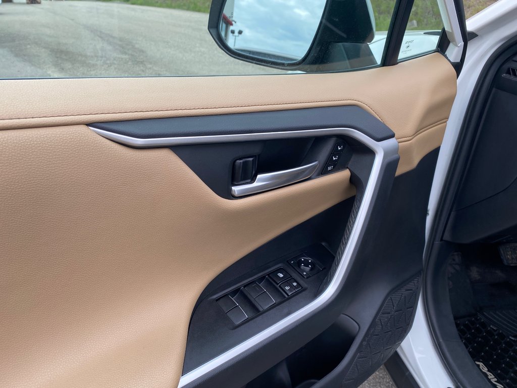 2021 Toyota RAV4 Limited in Kamloops, British Columbia - 15 - w1024h768px
