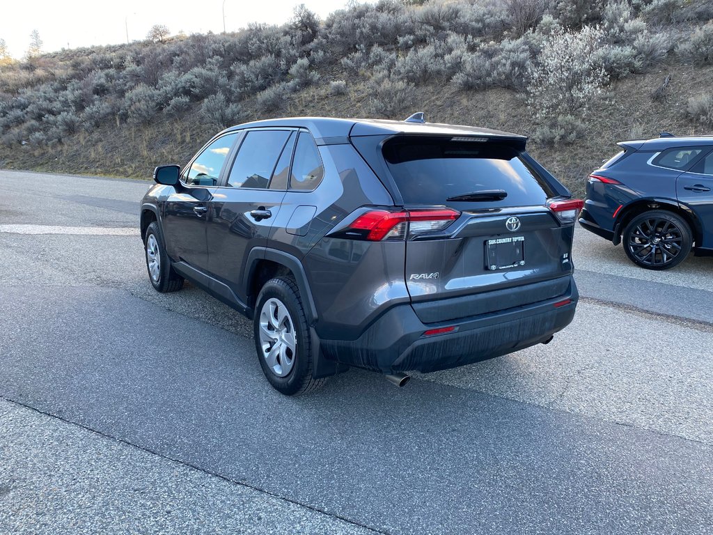 2022 Toyota RAV4 LE in Kamloops, British Columbia - 5 - w1024h768px