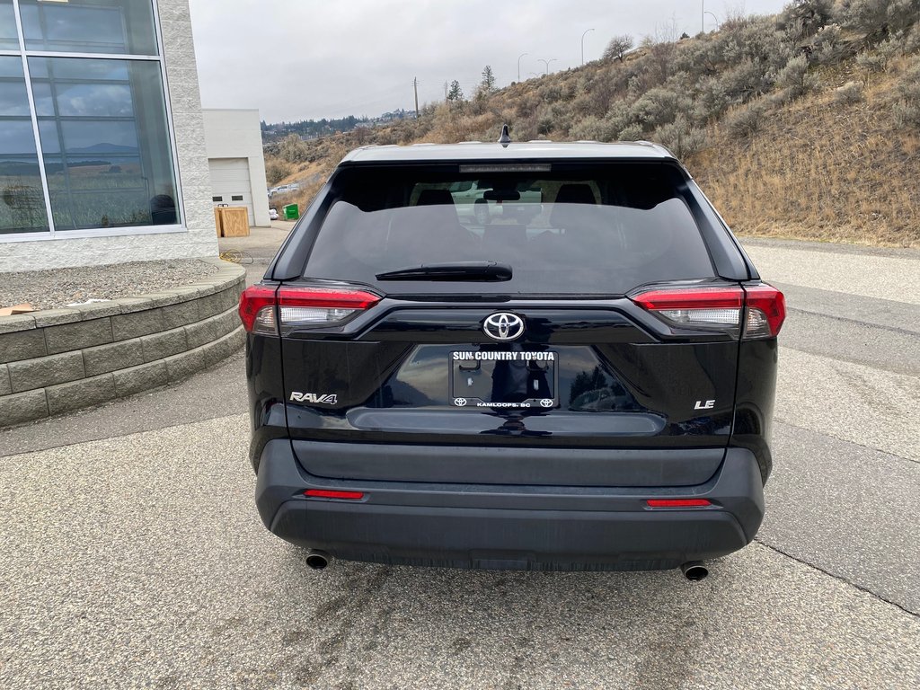 2022 Toyota RAV4 LE in Kamloops, British Columbia - 5 - w1024h768px