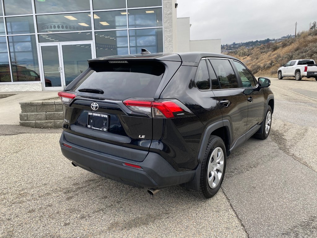 2022 Toyota RAV4 LE in Kamloops, British Columbia - 4 - w1024h768px