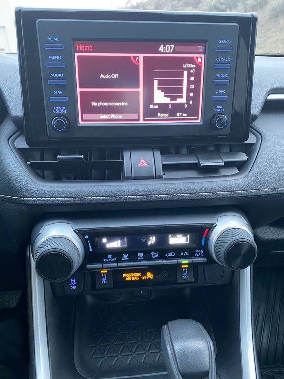 2022 Toyota RAV4 LE in Kamloops, British Columbia - 13 - w1024h768px