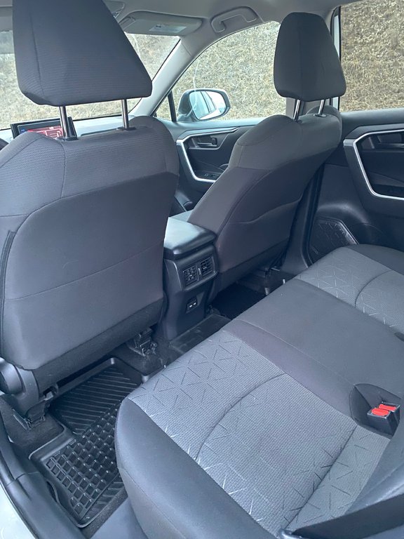 2022 Toyota RAV4 LE in Kamloops, British Columbia - 17 - w1024h768px