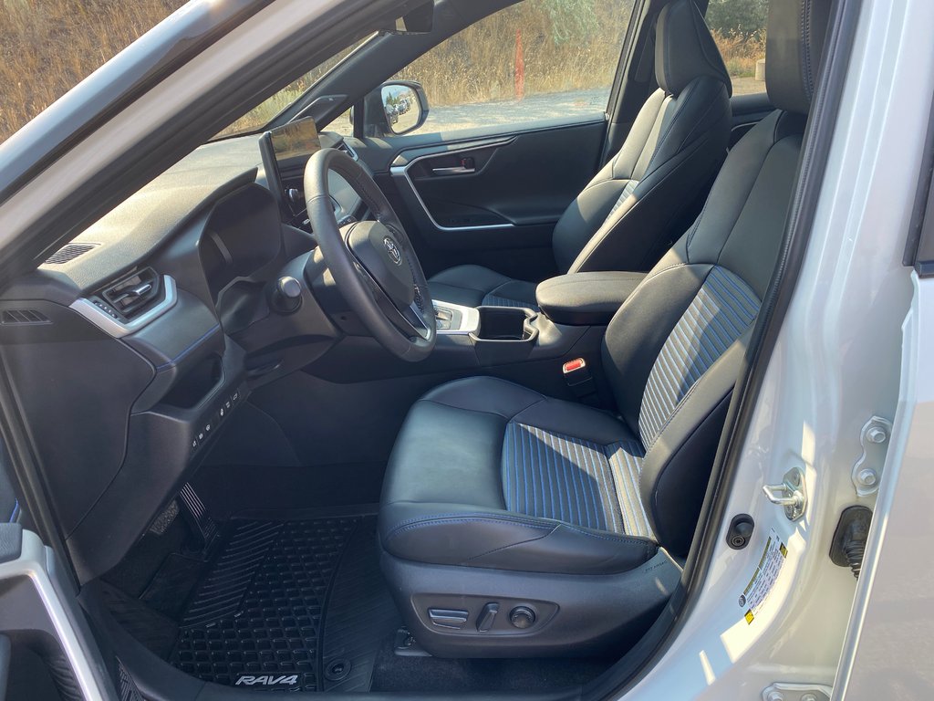 2024 Toyota RAV4 Hybrid XSE in Kamloops, British Columbia - 7 - w1024h768px