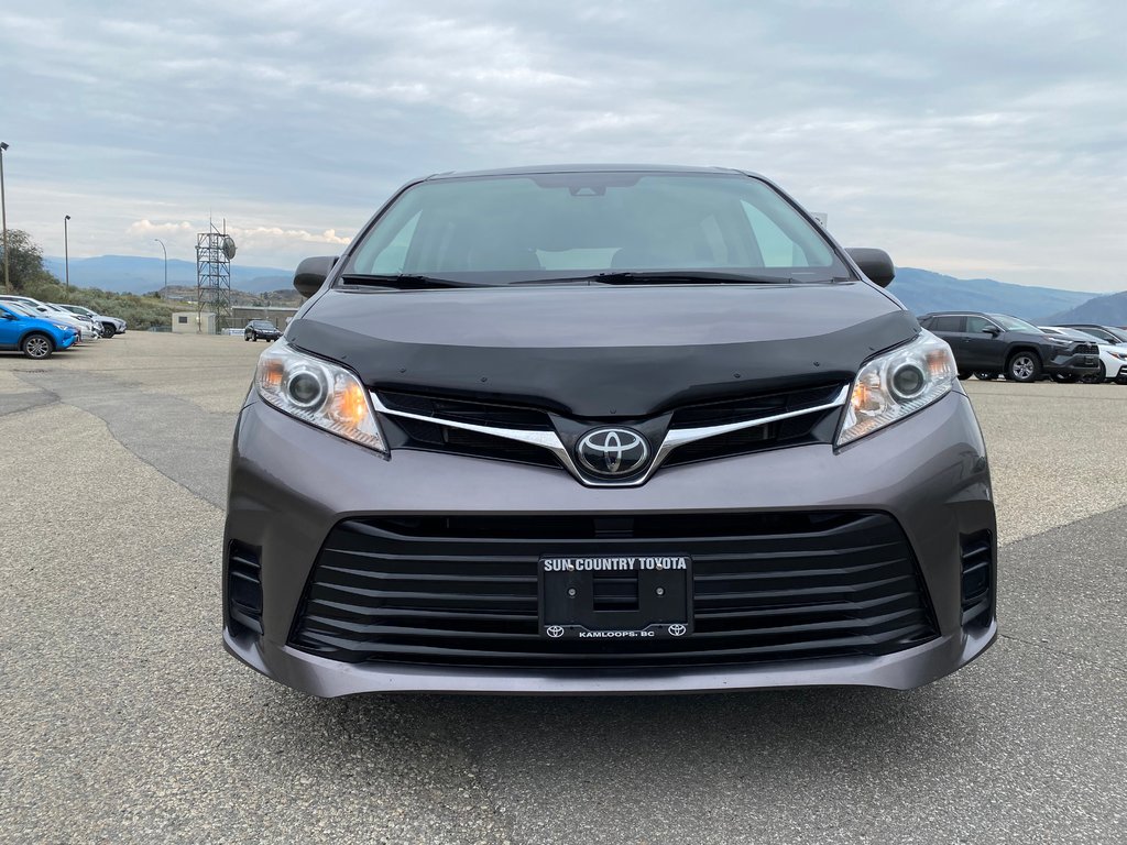 2020 Toyota Sienna LE in Kamloops, British Columbia - 11 - w1024h768px