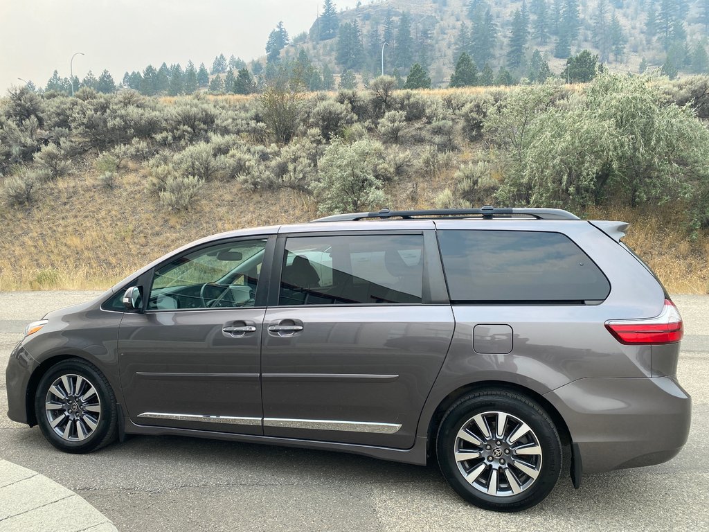 2020 Toyota Sienna XLE Limited AWD in Kamloops, British Columbia - 6 - w1024h768px
