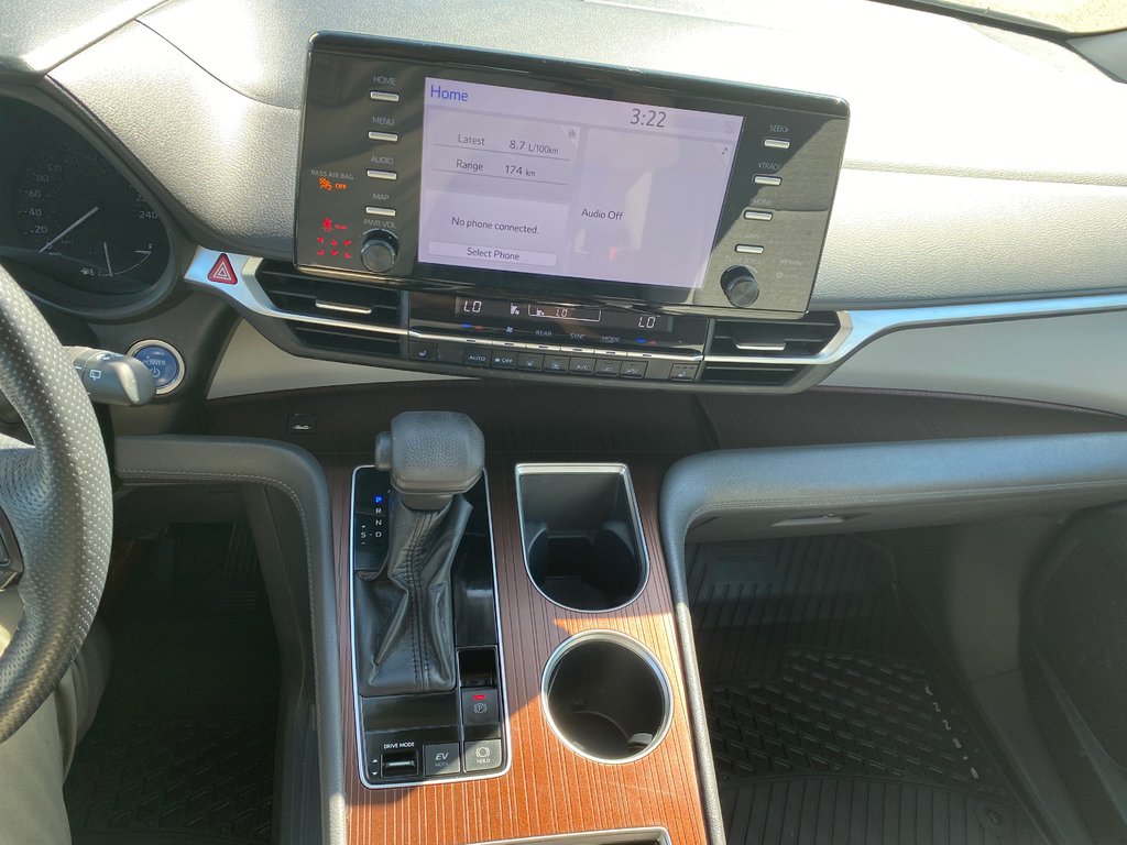 2022 Toyota Sienna LE AWD in Kamloops, British Columbia - 13 - w1024h768px